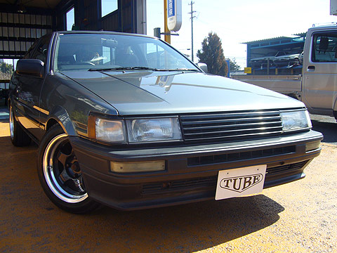 AE86���r��1600GT-APEX�E�f���J�[