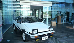 �A�C�V���R���Z���^�[�ɂ�AE86�g���m��W�����ł�