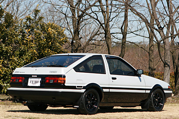 �u�n�`�}���q�[���[�v�̎�ނ��󂯂�AE86�g���m1600GT-APEX�C�j�V����D�d�l�ԁi��C���j