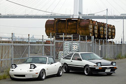 �}���o�Łu���B���e�[�W�E�X�^�C���v�̑n�����������W�̎�ނ��󂯂܂����B